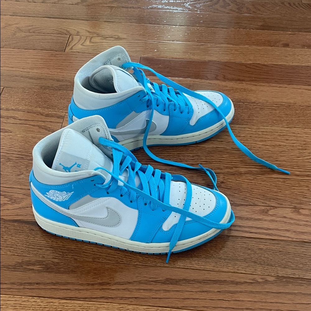 Nike Light Blue Jordan’s - Picture 1 of 13